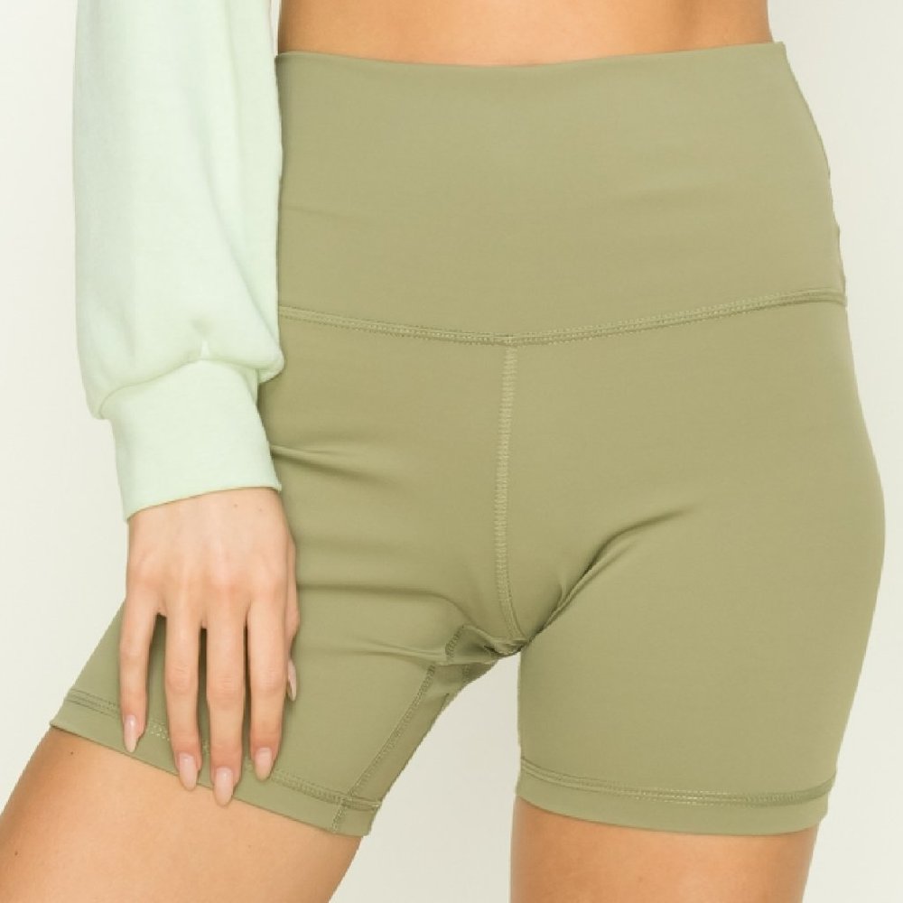 CANT RESIST HIGH WAIST LEGGING SHORTS